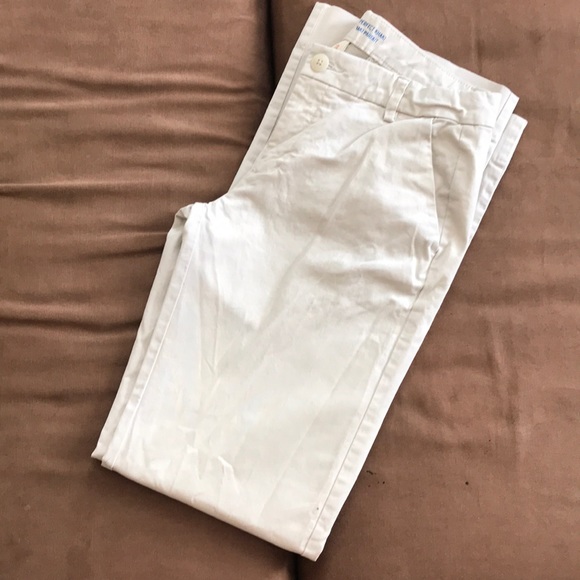 GAP Pants - Gap size 2 khaki pants